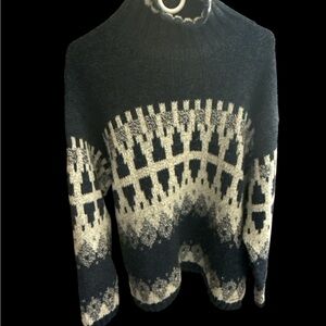 Levi's Cream and Blue Crewneck Sweater Nordic Design